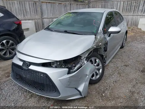 5YFBPMBE6MP239357 — 2021 Toyota Corolla LE, photo 2 from IAAI 21.10.2026, Front end