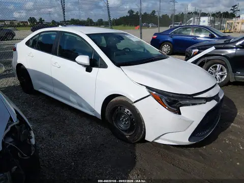 5YFEPMAE4MP220918 — 2021 Toyota Corolla LE, წინა ნაწილი (Front End), ფოტოები შეკეთებამდე