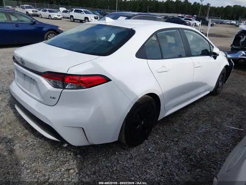 5YFEPMAE4MP220918 — 2021 Toyota Corolla LE, zdjęcie 4 z IAAI 23.10.2026, Przód