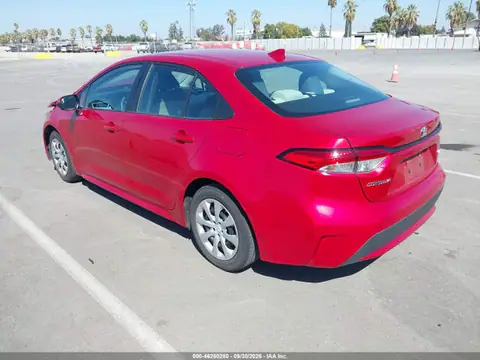 5YFEPMAE8MP260855 — 2021 Toyota Corolla LE, фото 3 с аукциона IAAI 27.10.2026, передняя часть справа