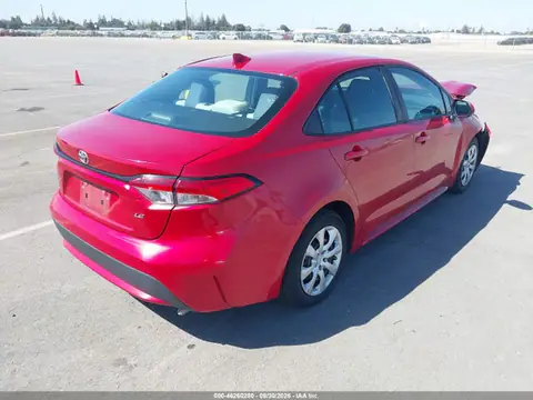 5YFEPMAE8MP260855 — 2021 Toyota Corolla LE, фото 4 с аукциона IAAI 27.10.2026, передняя часть справа