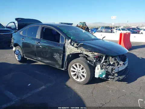 5YFVPMAE1MP200450 — 2021 Toyota Corolla LE, Передняя y задняя части (Front & Rear), fotos antes de reparar