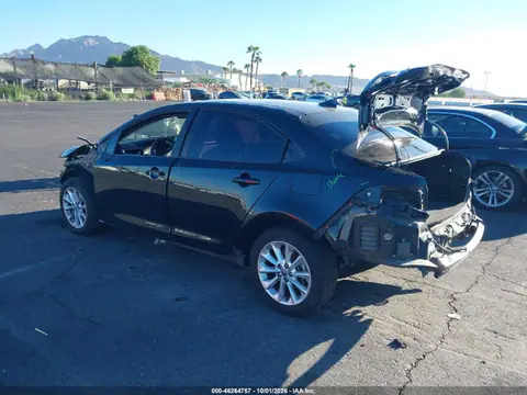 5YFVPMAE1MP200450 — 2021 Toyota Corolla LE, foto 3 de IAAI 30.10.2026, Parte delantera y trasera
