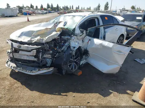 2020 Toyota COROLLA SE VIN 5YFS4RCE2LP029535 фото 2