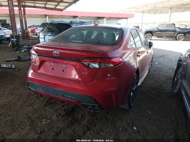 5YFS4RCE1LP022785 — 2020 Toyota Corolla SE, ფოტო 4, IAAI 20.10.2026, წინა და უკანა ნაწილი