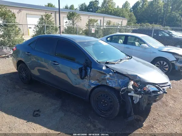 2T1BURHE4GC696508 Toyota Corolla 2016 — Front end damage, before-repair photo