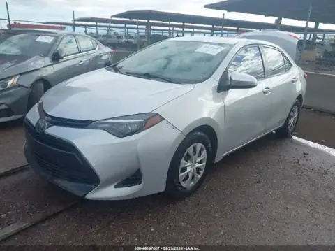 2T1BURHE5HC899067 — 2017 Toyota Corolla, foto 2 de IAAI, Parte trasera
