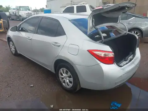 2T1BURHE5HC899067 — 2017 Toyota Corolla, foto 3 de IAAI, Parte trasera