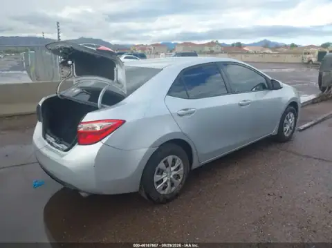 2T1BURHE5HC899067 — 2017 Toyota Corolla, foto 4 de IAAI, Parte trasera