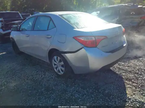 2T1BURHE0HC875338 — 2017 Toyota Corolla, фото 3 з IAAI, Передня частина