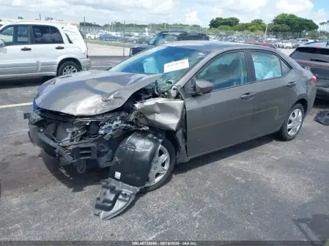 2T1BURHE8JC094332 — 2018 Toyota Corolla, zdjęcie 2 z IAAI, Lewy przód
