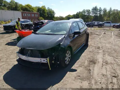 5YFEPRAE2LP097261 — 2020 Toyota Corolla, фото 2 з IAAI, Передня й задня частини