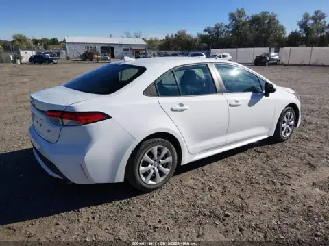 5YFEPMAE4MP187354 — 2021 Toyota Corolla, ფოტო 4, IAAI, სეტყვა