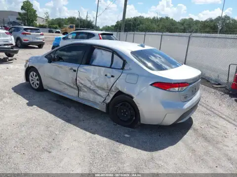 5YFEPMAE7MP190068 — 2021 Toyota Corolla, zdjęcie 3 z IAAI, Lewy tył