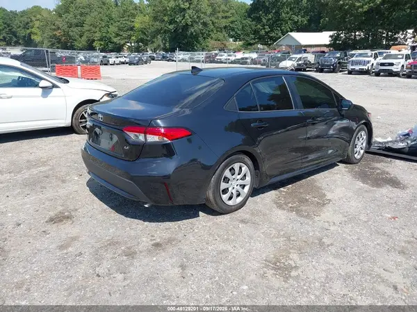 5YFEPMAE9MP211440 — 2021 Toyota Corolla, фото 3 с аукциона IAAI 10.10.2026, Левый бок