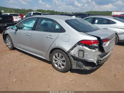 5YFEPMAE4MP184633 — 2021 Toyota Corolla, photo 3 from IAAI, Front and rear