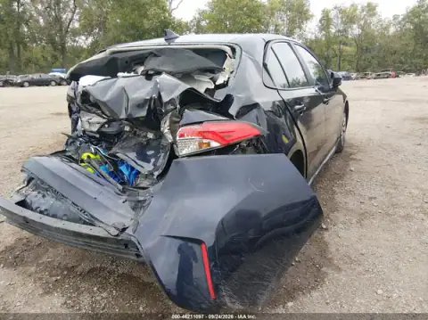 5YFEPMAE7MP258398 — 2021 Toyota Corolla, zdjęcie 4 z IAAI, Lewy tył