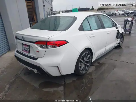 5YFS4MCE4MP060869 — 2021 Toyota Corolla, foto 5 de IAAI, Lados izquierdo y derecho