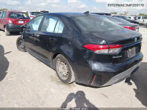 5YFEPMAE3MP250170 — 2021 Toyota Corolla, foto 3 de IAAI, Parte delantera