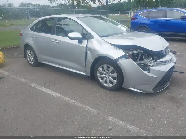 JTDEPMAE8NJ217221 Toyota Corolla 2022 — Right front damage, before-repair photo