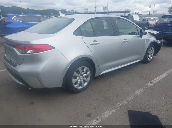JTDEPMAE8NJ217221 — 2022 Toyota Corolla, photo 4 from IAAI 13.10.2026, Right front