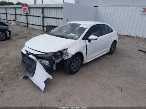 5YFEPMAEXNP279084 — 2022 Toyota Corolla, фото 2 з IAAI, Передня частина
