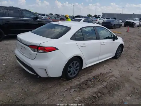 5YFEPMAEXNP279084 — 2022 Toyota Corolla, фото 4 з IAAI, Передня частина