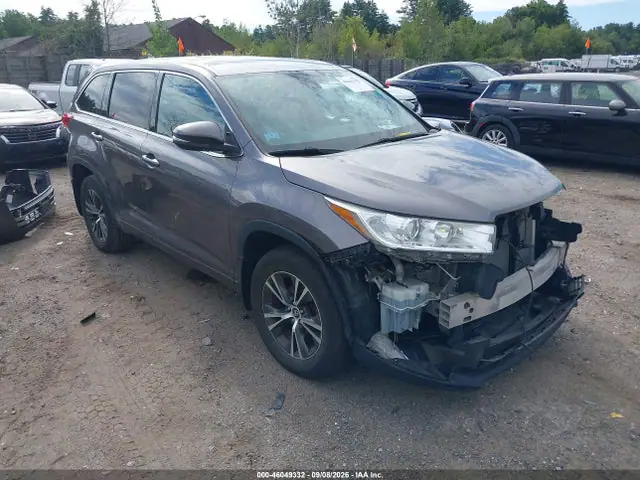 5TDBZRFH2JS866295 Toyota Highlander LE Plus 2018 — uszkodzenie Przód, zdjęcie przed naprawą