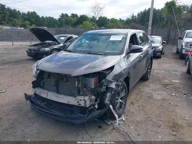 5TDBZRFH2JS866295 — 2018 Toyota Highlander LE Plus, zdjęcie 2 z IAAI 16.10.2026, Przód