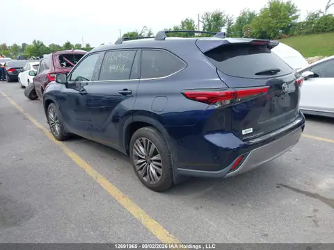 5TDFZRBH1MS107858 — 2021 Toyota Highlander Limited, ფოტო 3, IAAI 28.10.2026, ვანდალიზმი