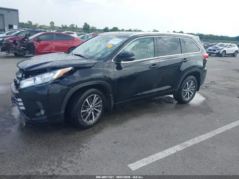 2018 Toyota Highlander Xle VIN 5TDJZRFH8JS529481 фото 2