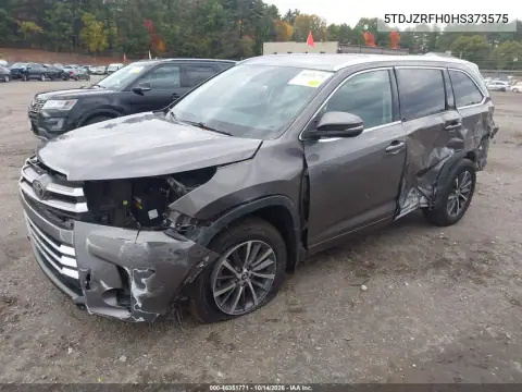 5TDJZRFH0HS373575 — 2017 Toyota Highlander, foto 3 de IAAI, Lado izquierdo