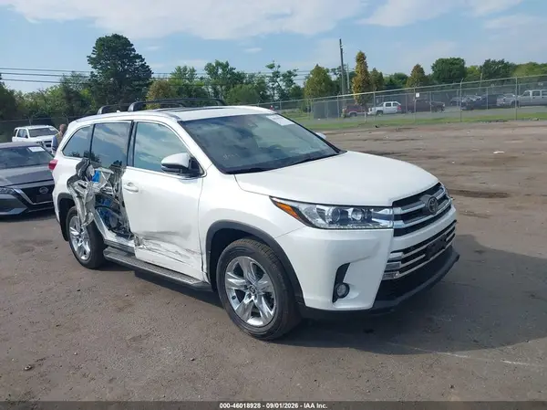 5TDDZRFH7JS894604 — 2018 Toyota Highlander, Правый бок (Right Side), фото до ремонта