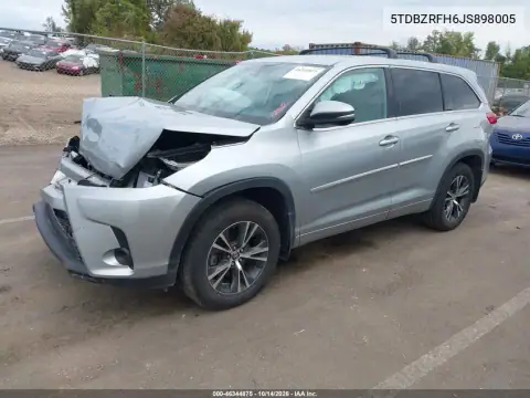 5TDBZRFH6JS898005 — 2018 Toyota Highlander, zdjęcie 3 z IAAI, Przód