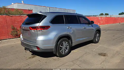 5TDJZRFH4JS875818 — 2018 Toyota Highlander, фото 5 с аукциона IAAI, ЕСТЕСТВЕННЫЙ ИЗНОС
