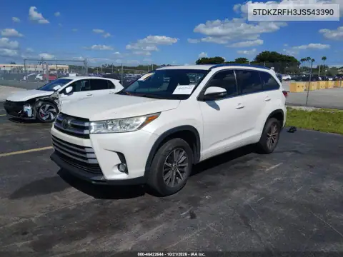 5TDKZRFH3JS543390 — 2018 Toyota Highlander, фото 3 с аукциона IAAI, правый бок