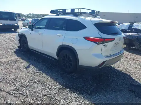 5TDFZRBH1MS128807 — 2021 Toyota Highlander, zdjęcie 3 z IAAI, Przód