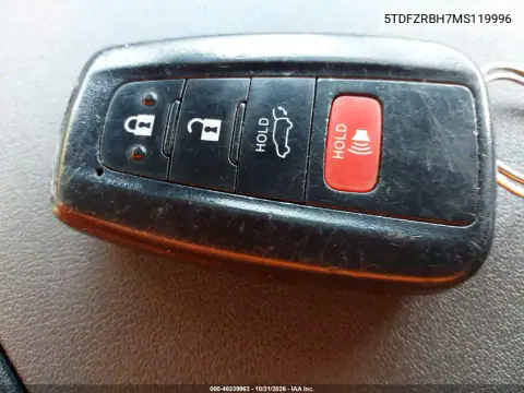5TDFZRBH7MS119996 — 2021 Toyota Highlander, წინა ნაწილი, ფოტოები შეკეთებამდე
