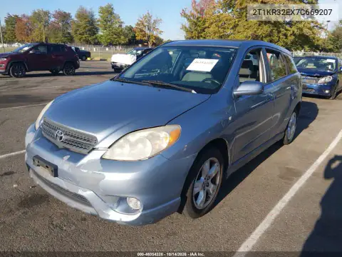 2T1KR32EX7C669207 — 2007 Toyota Matrix, photo 3 from IAAI, Front end