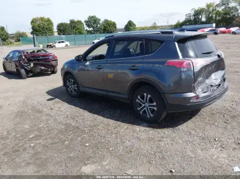 JTMBFREV3HJ115357 — 2017 Toyota RAV4, ფოტო 3, IAAI, უკანა ნაწილი