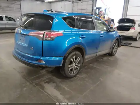 JTMBFREV3HJ173260 — 2017 Toyota RAV4, фото 4 с аукциона IAAI, ПЕРЕДНЯЯ ЧАСТЬ