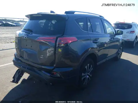 JTMBFREV1HJ124879 — 2017 Toyota RAV4, zdjęcie 5 z IAAI, Tył