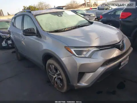 JTMZFREV1JJ212657 — 2018 Toyota RAV4, Trasera derecha, fotos antes de reparar