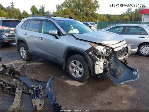 2T3P1RFV6MC234536 — 2021 Toyota RAV4, Przód, zdjęć przed naprawą