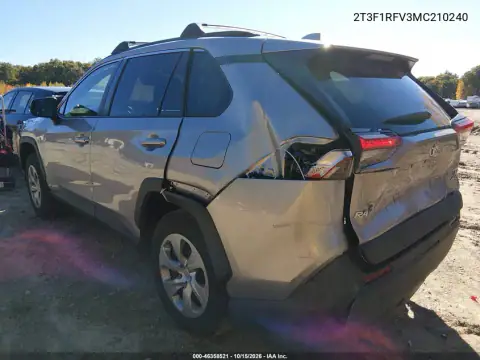 2T3F1RFV3MC210240 — 2021 Toyota RAV4, фото 4 с аукциона IAAI, передняя и задняя части