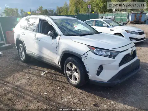 2T3P1RFV3MC210811 — 2021 Toyota RAV4, Перекидання, фото до ремонту