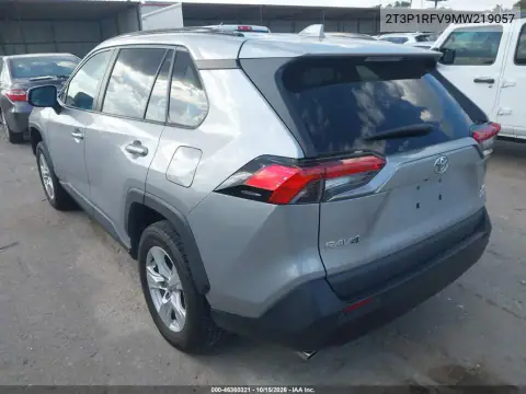 2T3P1RFV9MW219057 — 2021 Toyota RAV4, фото 4 с аукциона IAAI, правый бок
