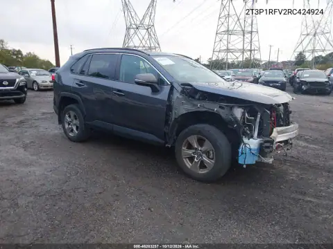 2T3P1RFV2RC424924 — 2024 Toyota RAV4, Przód, zdjęć przed naprawą