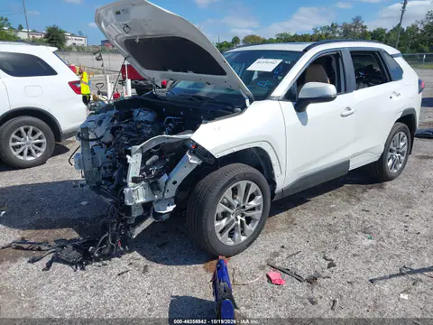 2T3C1RFV4SW414527 — 2025 Toyota RAV4, foto 2 de IAAI, Daños en todo el vehículo