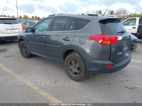 2T3ZFREV2FW205449 — 2015 Toyota RAV4 LE, foto 3 de IAAI 22.10.2026, Parte trasera